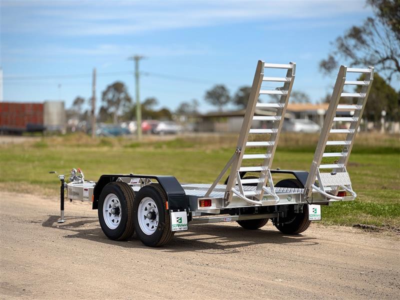 Photo 4. Sureweld SW4500 4.5T aluminium excavator
