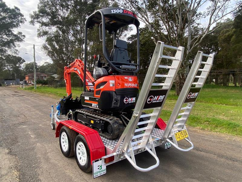 Photo 5. Kubota U17-3 mini tight access excavator