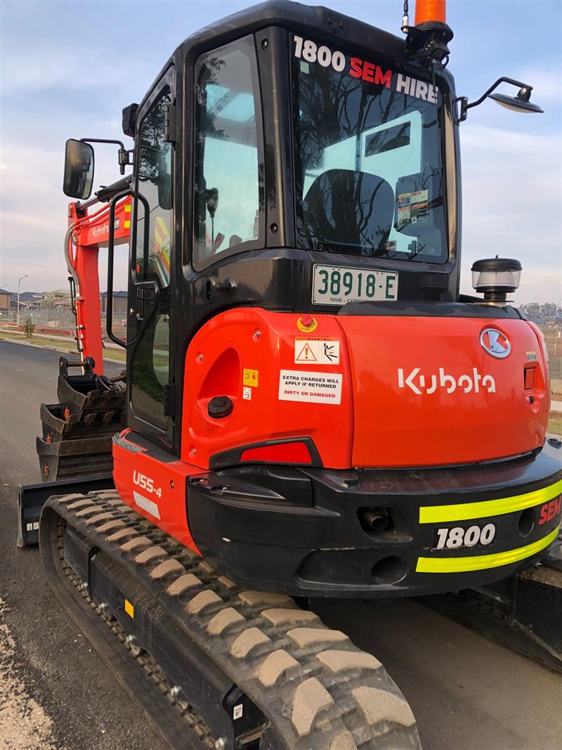 Photo 3. Kubota KX080-3S excavator