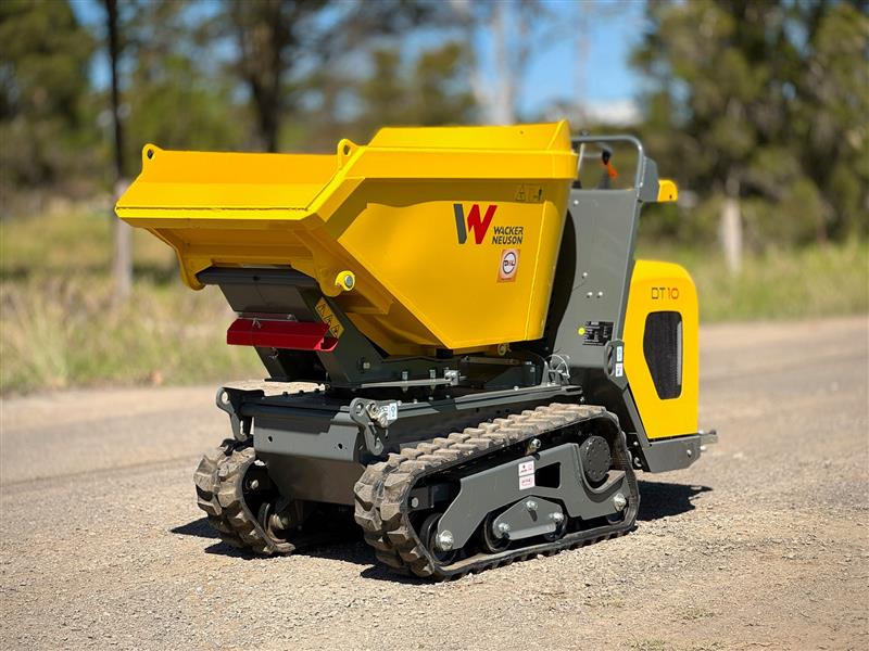 Photo 3. Wacker Neuson DT10 1T tracked diesel dumper truck