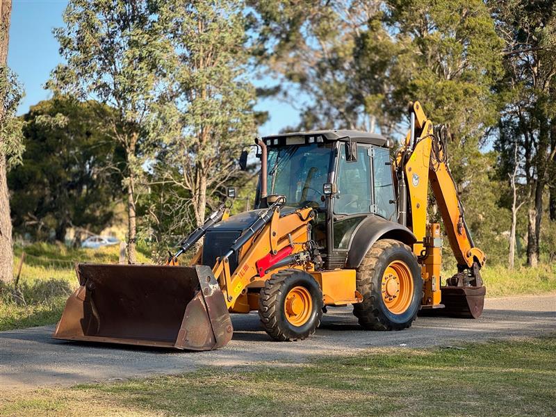 Photo 3. Case 590ST Backhoe Loader
