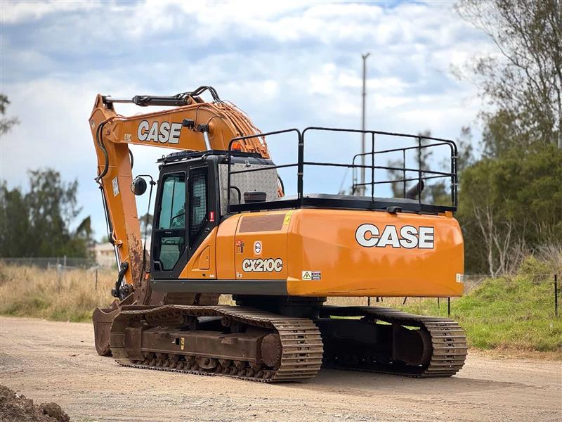 Photo 2. Case CX210C 21T excavator