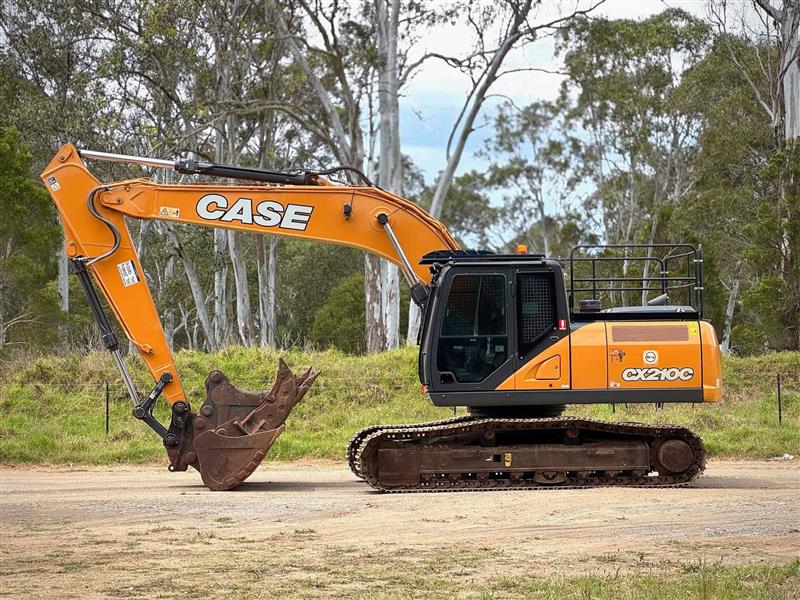 Photo 4. Case CX210C 21T excavator