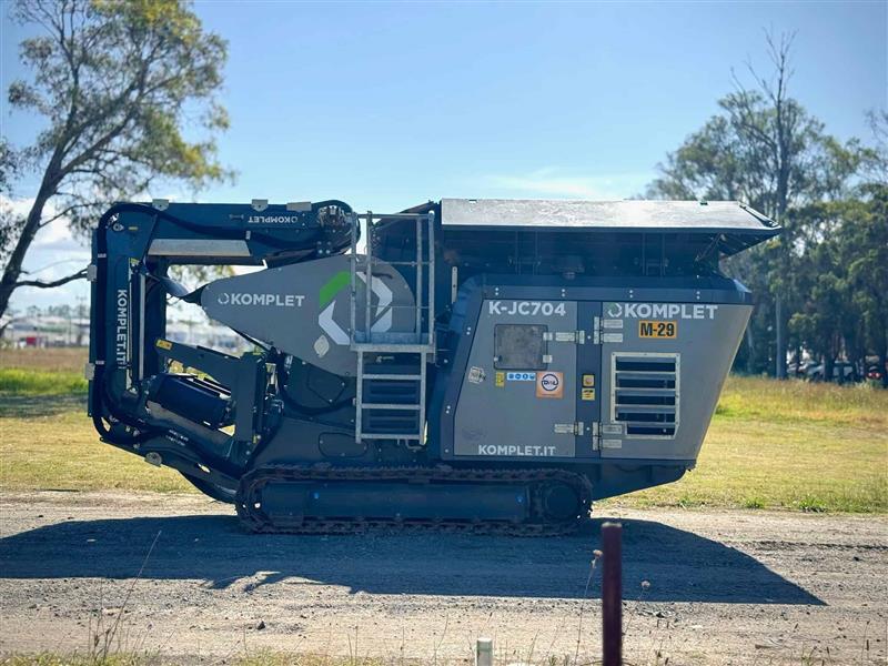 Photo 2. Komplet KJC704 mobile jaw crusher screener