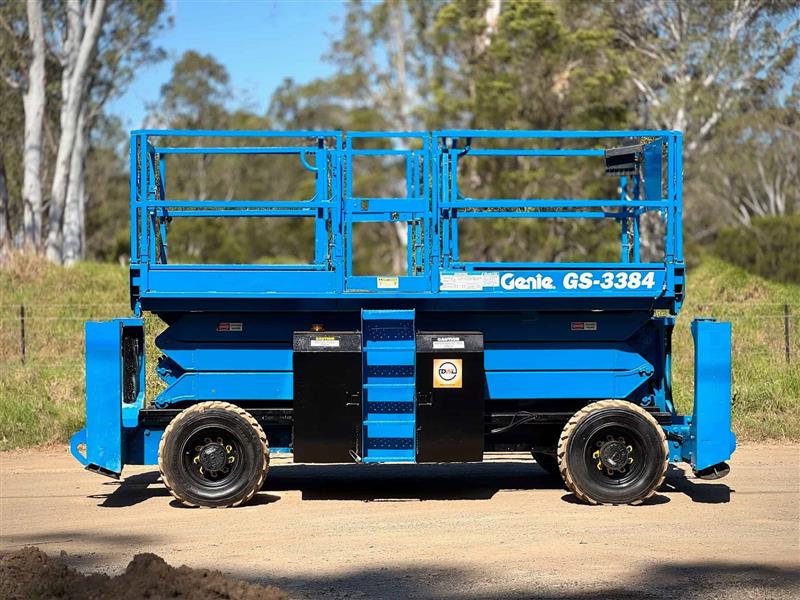 Photo 4. Genie GS3384 in cert rough terrain 12m scissor lift elevated work platform