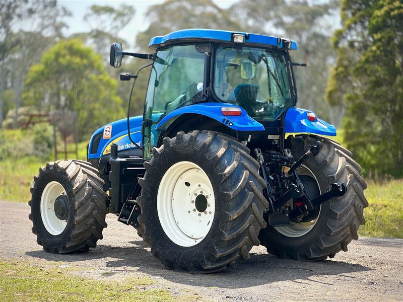 Photo 2. New Holland T6080 diesel 4x4 farm tractor