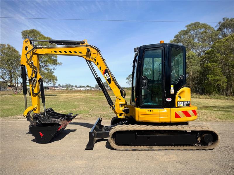 Photo 4. Caterpillar 305.5E2 5.5T excavator