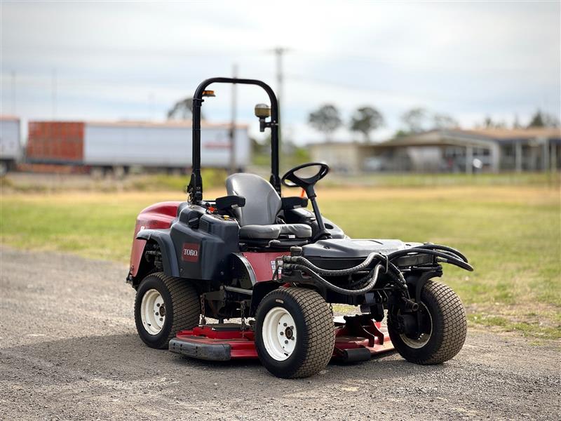 Photo 3. Toro Groundsmaster 360 72inch 4wd 4wd ride on diesel commercial zero turn lawn mower