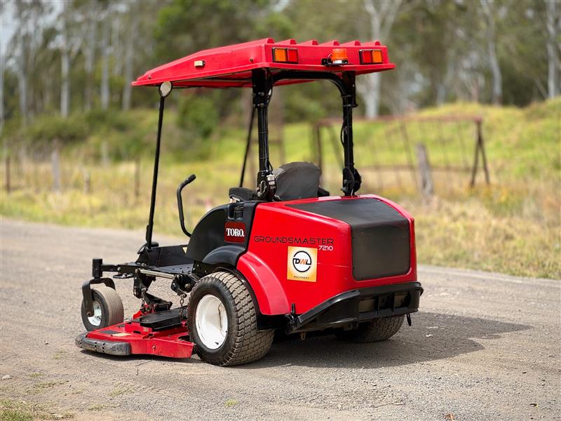 Photo 2. Toro Groundsmaster 7210 diesel commercial zero turn ride on lawn mower
