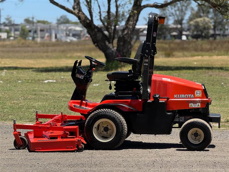 Photo 4. Kubota F3690 72inch diesel out front deck ride on lawn mower