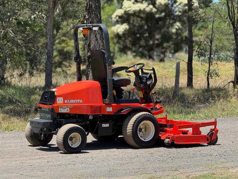 Photo 5. Kubota F3690 72inch diesel out front deck ride on lawn mower
