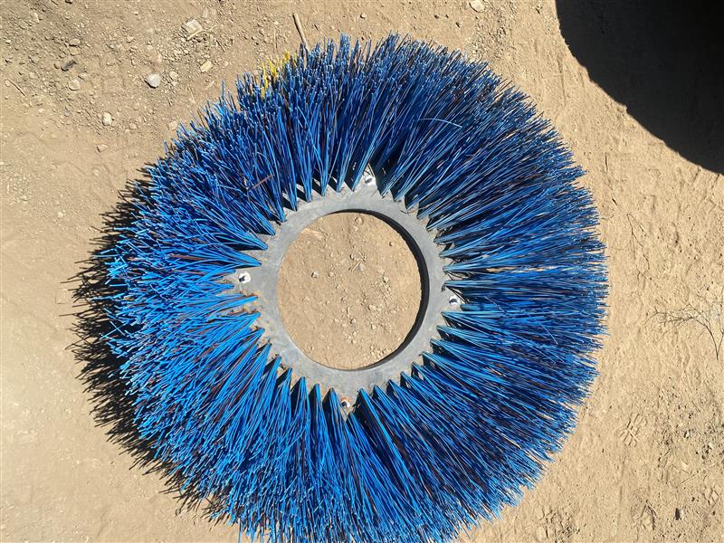 Photo 4. 10 Spare Gutter Crush sets (20 unit)