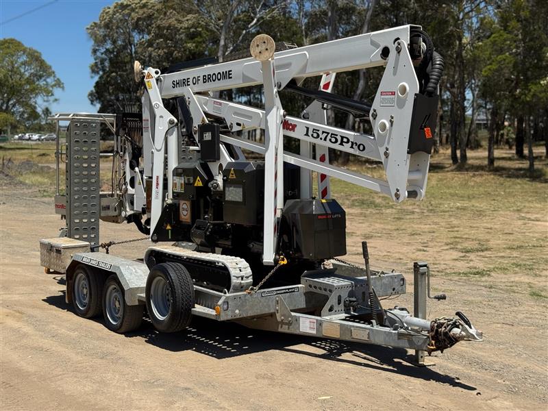 Photo 2. Monitor 15.75 ED pro 15M knuckle boom & trailer scissor lift cherry picker