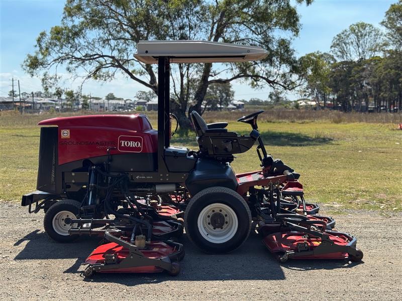 Photo 3. Toro Groundsmaster 4700D 4wd ride on commercial diesel lawn mower
