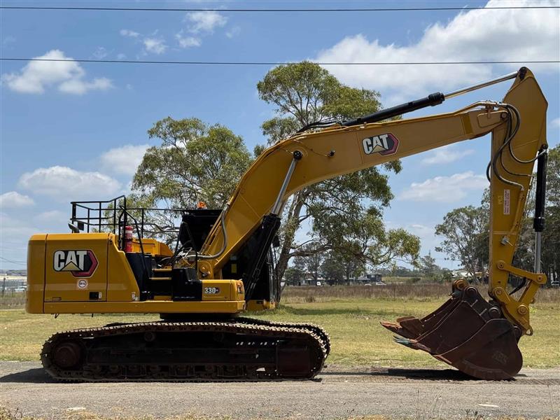 Photo 3. Caterpillar 330GC 30T excavator