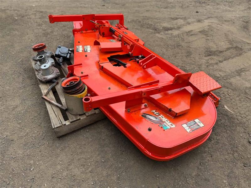 Photo 3. HI Pro 3 72 commercial deck