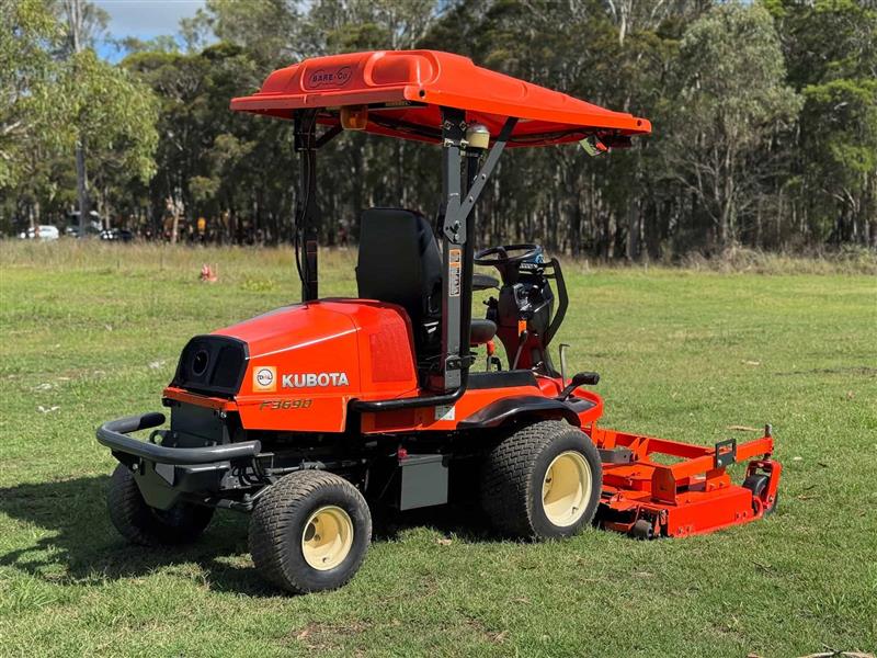 Photo 4. Kubota F3690 72 diesel out front deck ride on lawn mower