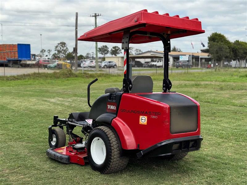 Photo 2. Toro Groundsmaster 7210 diesel commercial zero turn ride on lawn mower