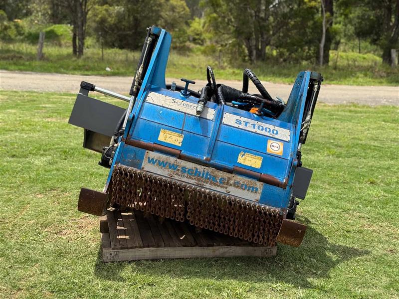 Photo 4. Schibeci ST1000 road profiler cold planer