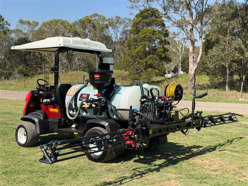 Photo 2. Toro Multipro 5800D 6.25M broom chemical grass lawn pesricide sprayer