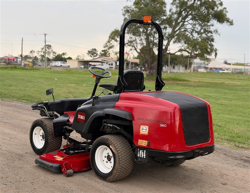 Photo 4. Toro Groundsmaster 360 72inch 4wd 4ws ride on diesel commercial zero turn lawn mower