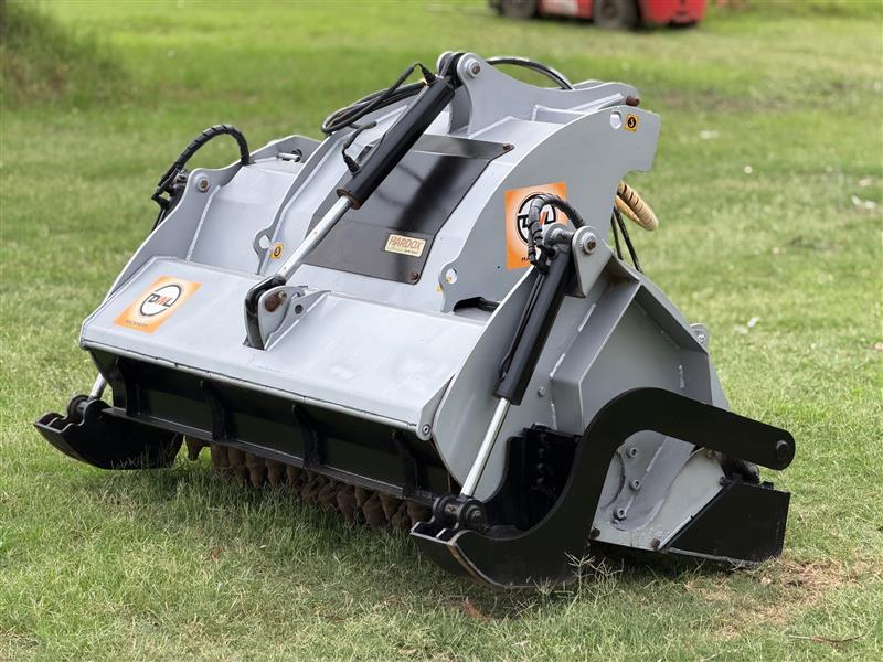 Photo 5. FAE RSL 15/540 multi task head pto shredder commercial forestry mulcher