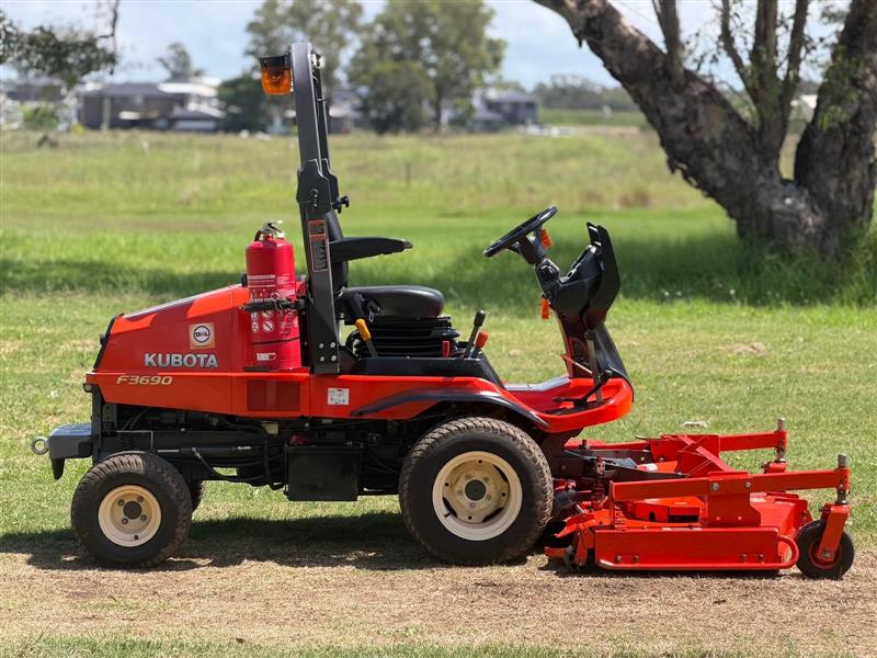 Photo 3. Kubota F3690 72inch diesel out front deck ride on lawn mower
