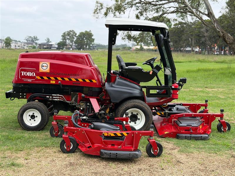 Photo 2. Toro Groundsmaster 5900 wide area ride on diesel commercial lawn mower