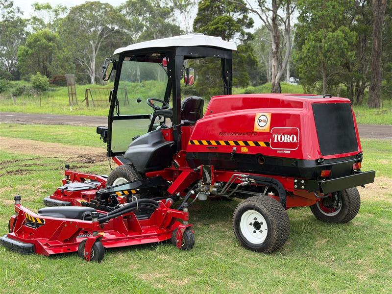 Photo 4. Toro Groundsmaster 5900 wide area ride on diesel commercial lawn mower