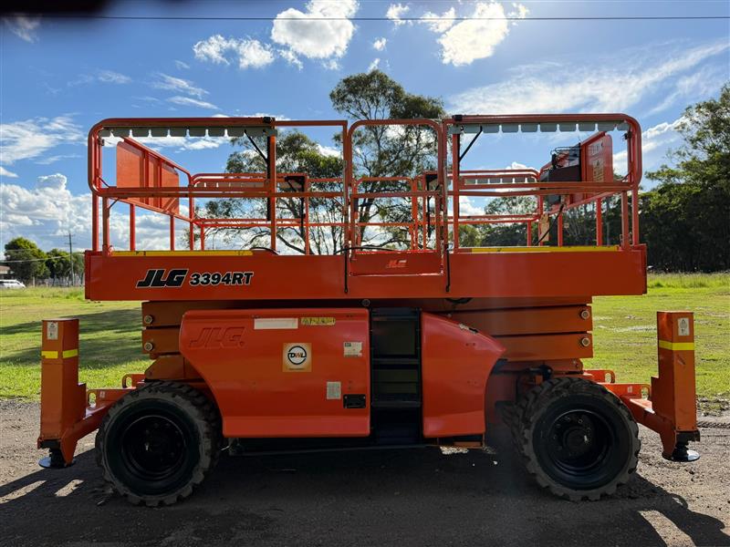 Photo 2. JLG 3394RT 15.1m diesel all terrain scissor lift elevated work platform