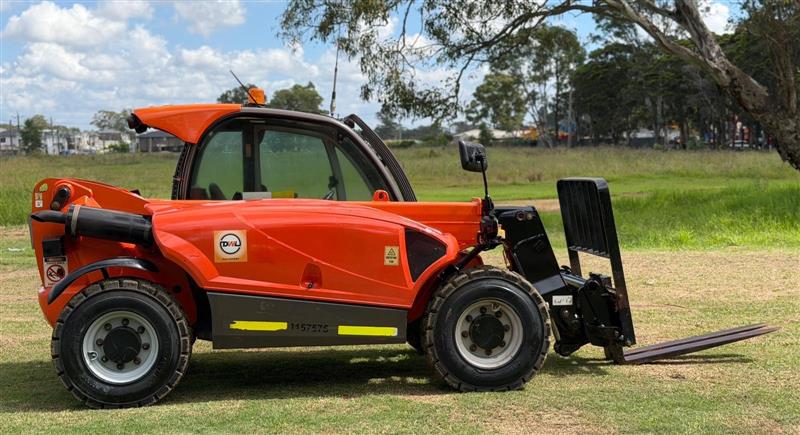 Photo 2. Manitou MT-X 625 2.5T 6m telehandler