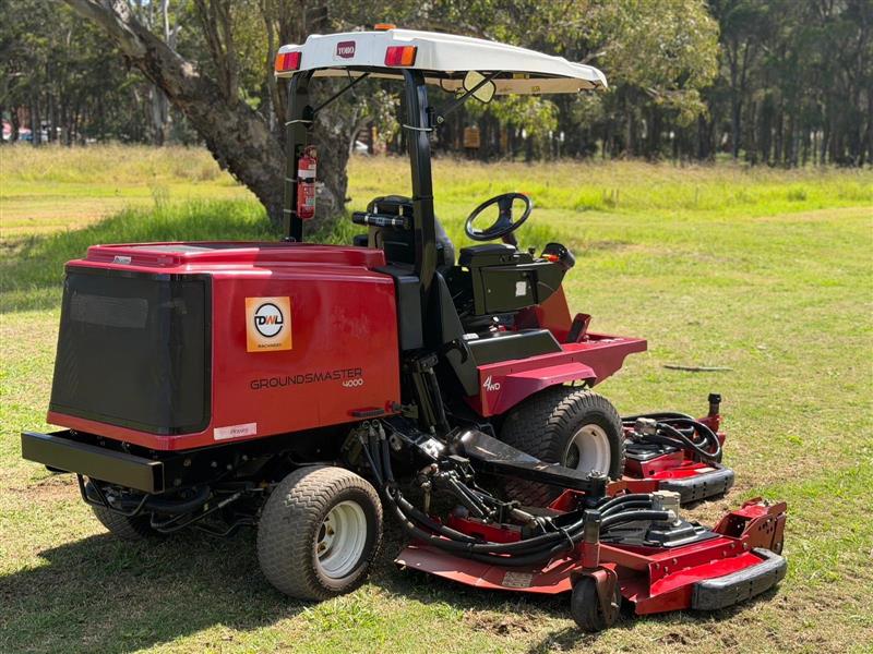 Photo 2. Toro Groundsmaster 4000D diesel ride on lawn mower