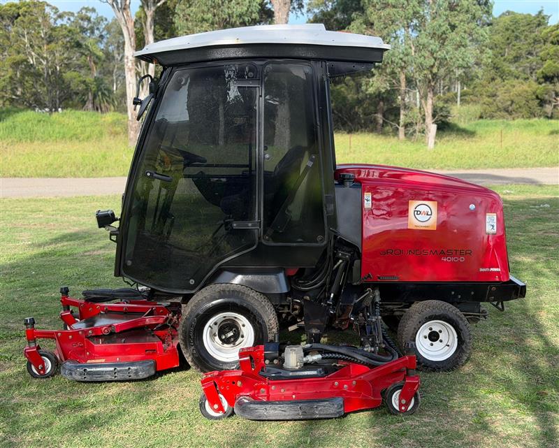 Photo 3. Toro Groundsmaster 4010D wide area ride on diesel commercial lawn mower