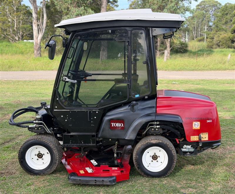 Photo 3. Toro Groundsmaster 360 4x4 AC cabin ride on diesel commercial zero turn lawn mower