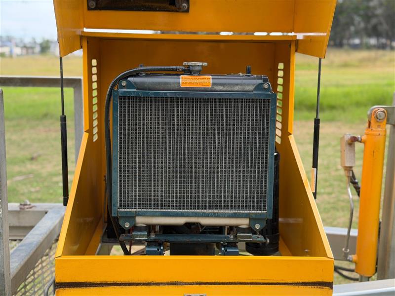 Photo 3. Redmond Gary 3 Drum ABC drum stand cable trailer