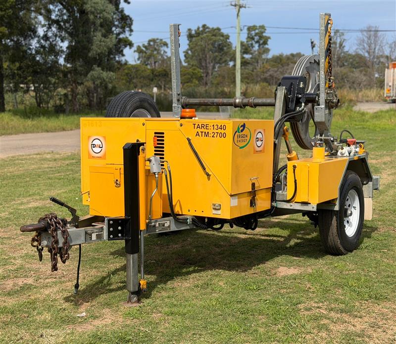 Photo 4. Redmond Gary 1.5T self loading cable drum trailer
