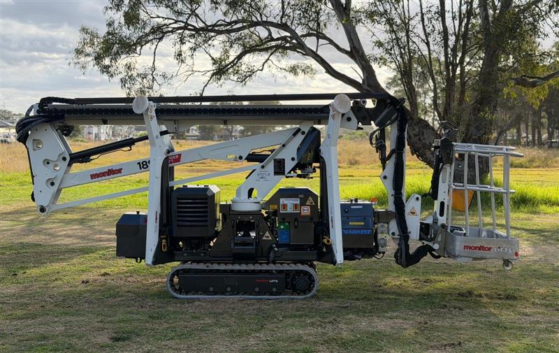 Photo 2. Monitor 18.90 pro 18M spider knuckle boom scissor lift cherry picker