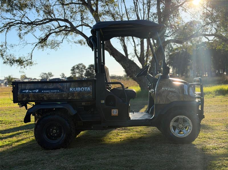 Photo 2. Kubota RTV900 diesel buggy atv