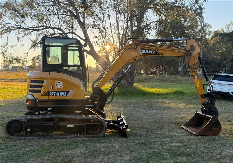 Photo 5. Sany SY50U 5.3T excavator