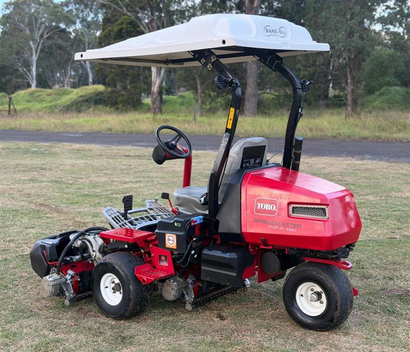 Photo 3. Toro Greensmaster 3360 E-Triflex greens cylinder reel golf course ride on lawn mower