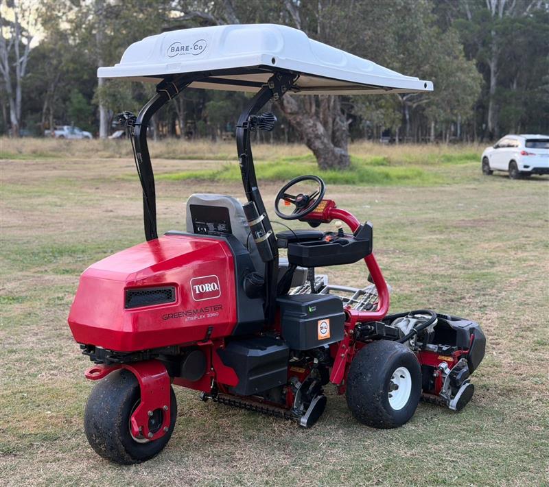 Photo 5. Toro Greensmaster 3360 E-Triflex greens cylinder reel golf course ride on lawn mower