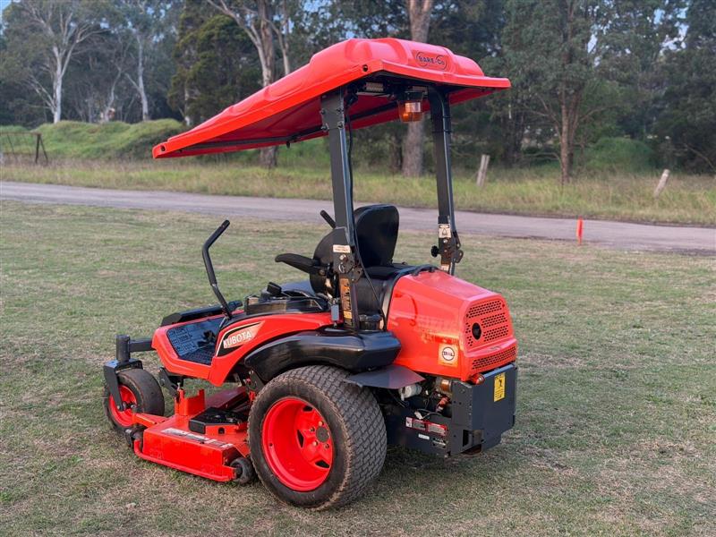 Photo 4. Kubota ZD1221 commercial diesel zero turn ride on lawn mower