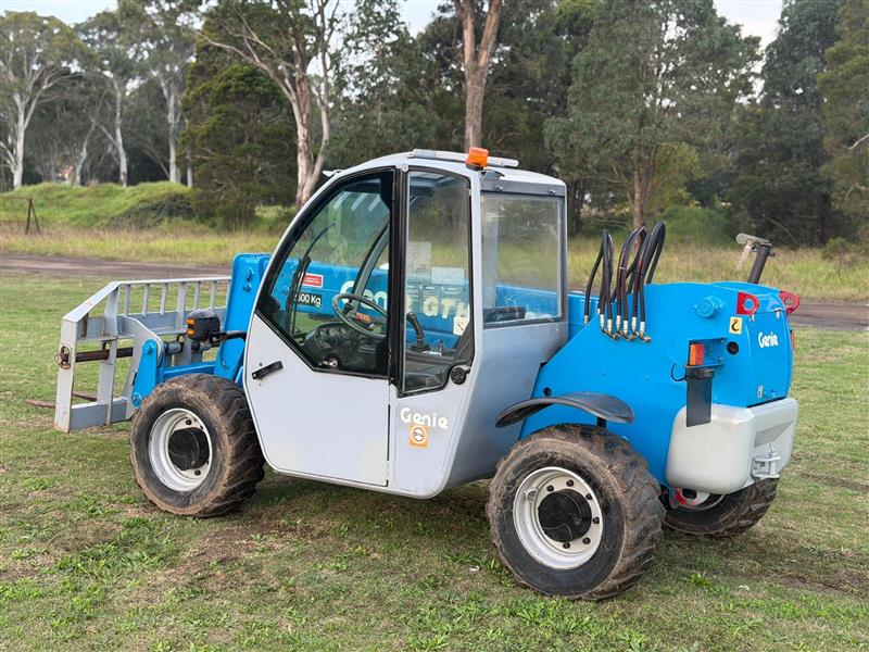 Photo 2. Genie GTH2506 2.5T 6M telehdandler
