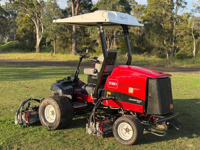 Photo 5. Toro Reelmaster 5510 AWD reel cylinder fairway greens commercial diesel lawn mower