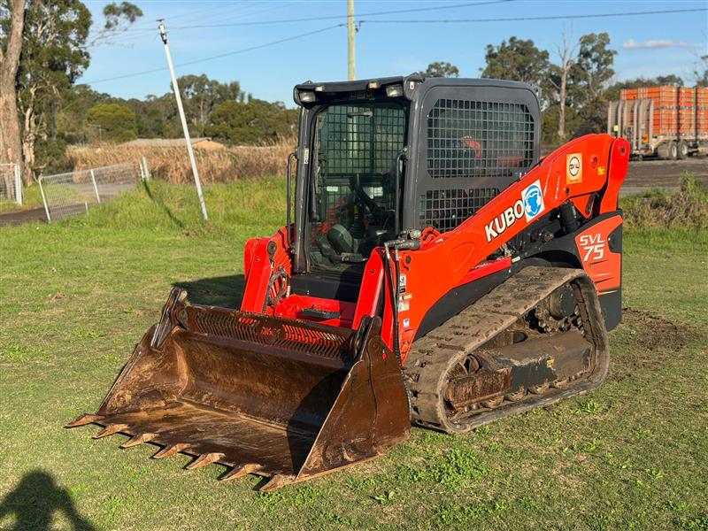 Photo 4. Kubota SVL75 Posi track skid steer loader