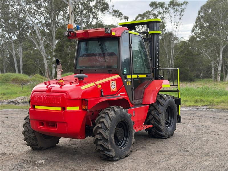 Photo 3. Manitou MX50-4 diesel rough all terrain forklift