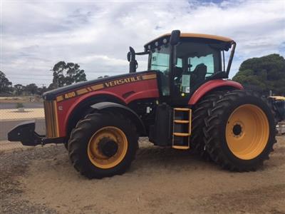 Photo 2. Versatile 400 Front Wheel Assist tractor