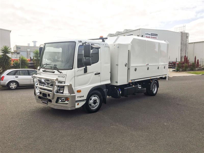 Photo 1. Hino FD 1124-500 Series Tipper