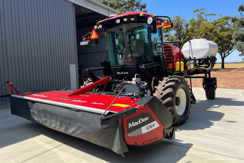 MY19 Macdon M1170 Windrower