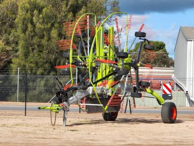 Claas 2800 Rakes Tedder